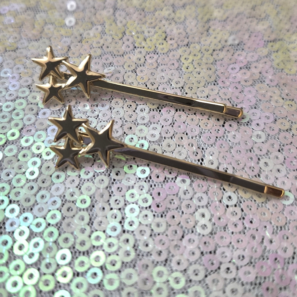 💥5/$10💥Gold tone stars ✨️ bobby pins NWOT